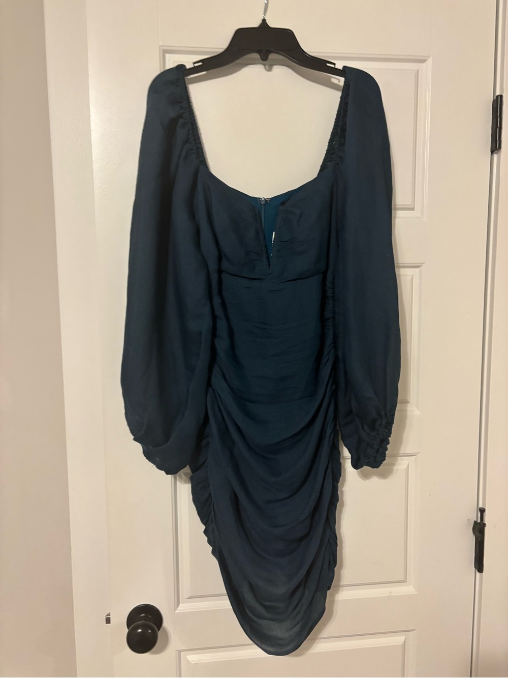 Women’s Forest Green Mid Length Sleeve Ruched V-Neck Midi Dress